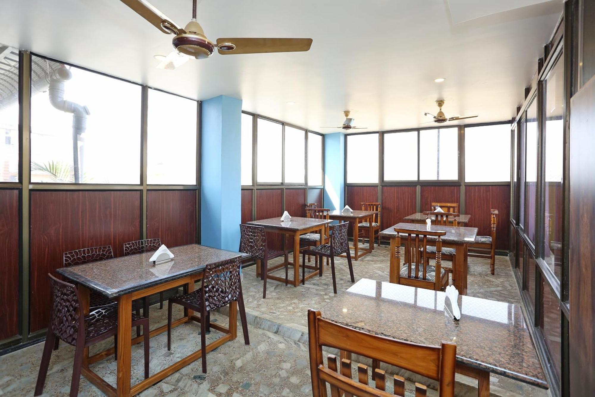 Super Hotel O Cherry City Cottage Dispur Extérieur photo